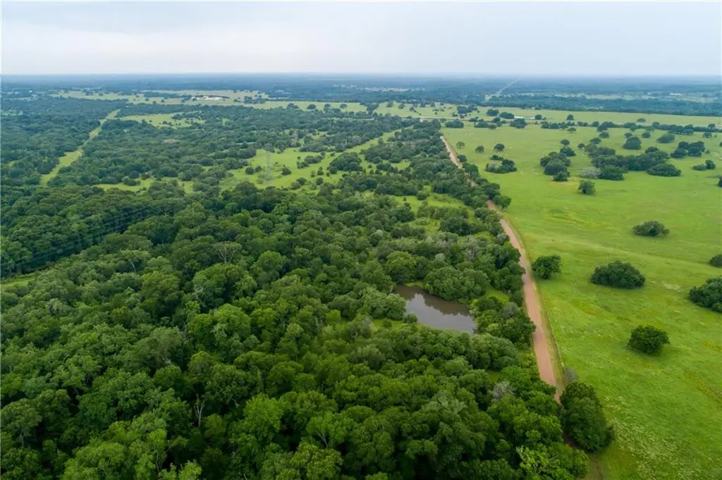 000 Boulton Creek RD, Muldoon, TX 78949