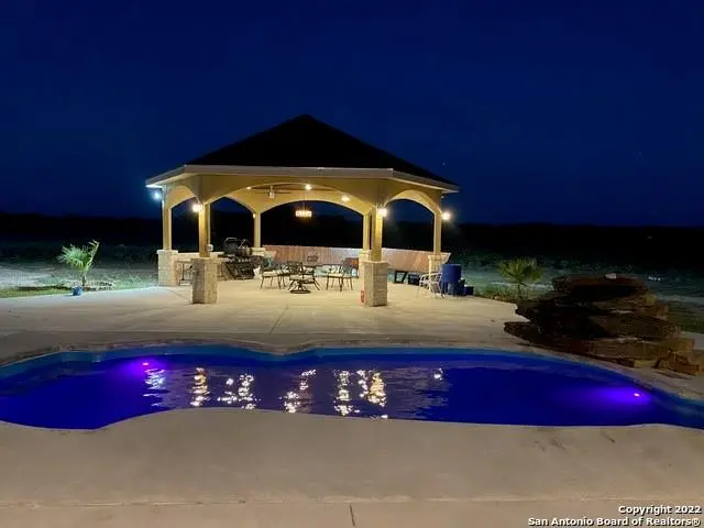 157 CARRIZO RIDGE, Floresville, TX 78114