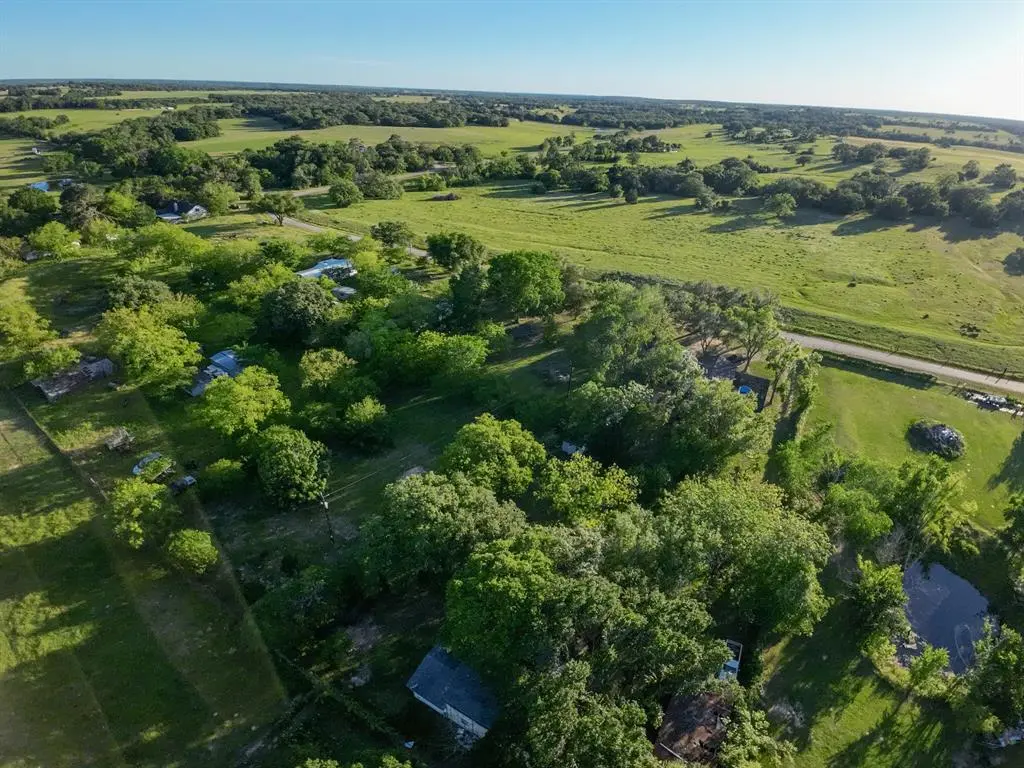 1020 Private Road 4181, Lexington, TX 78947