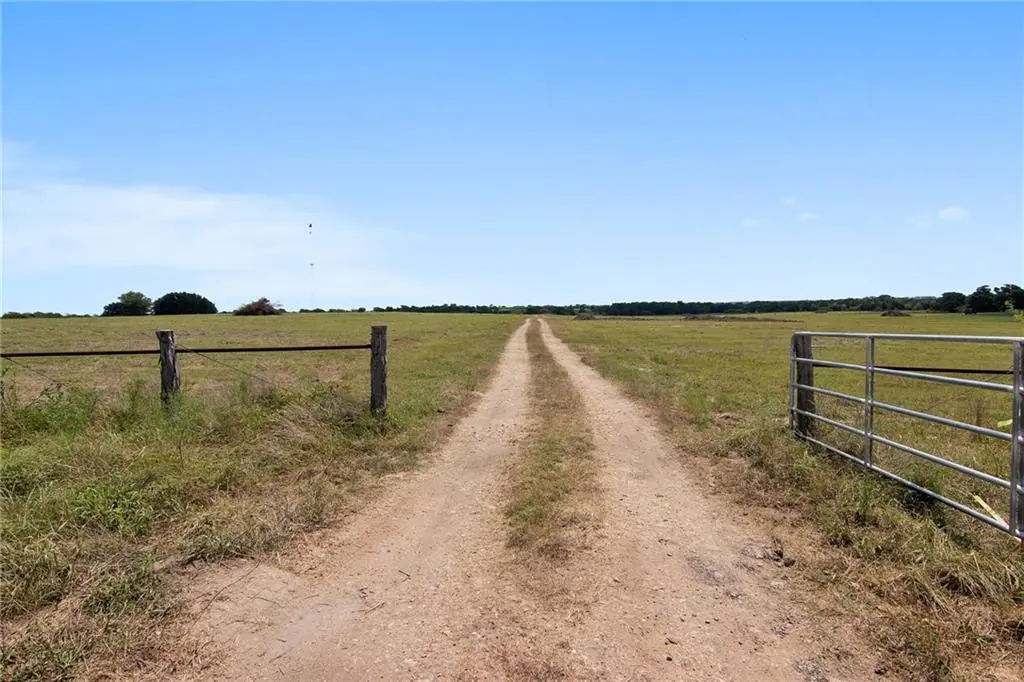 TBD Ave. C/ East Main ST, Schulenburg, TX 78956
