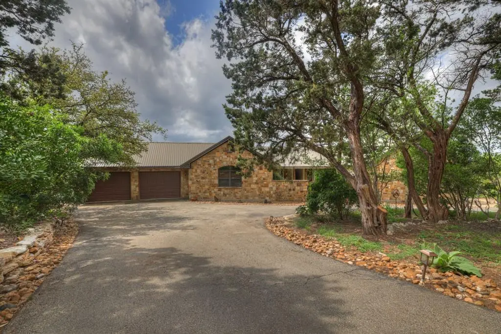 547 Eden Ranch DR, Canyon Lake, TX 78133