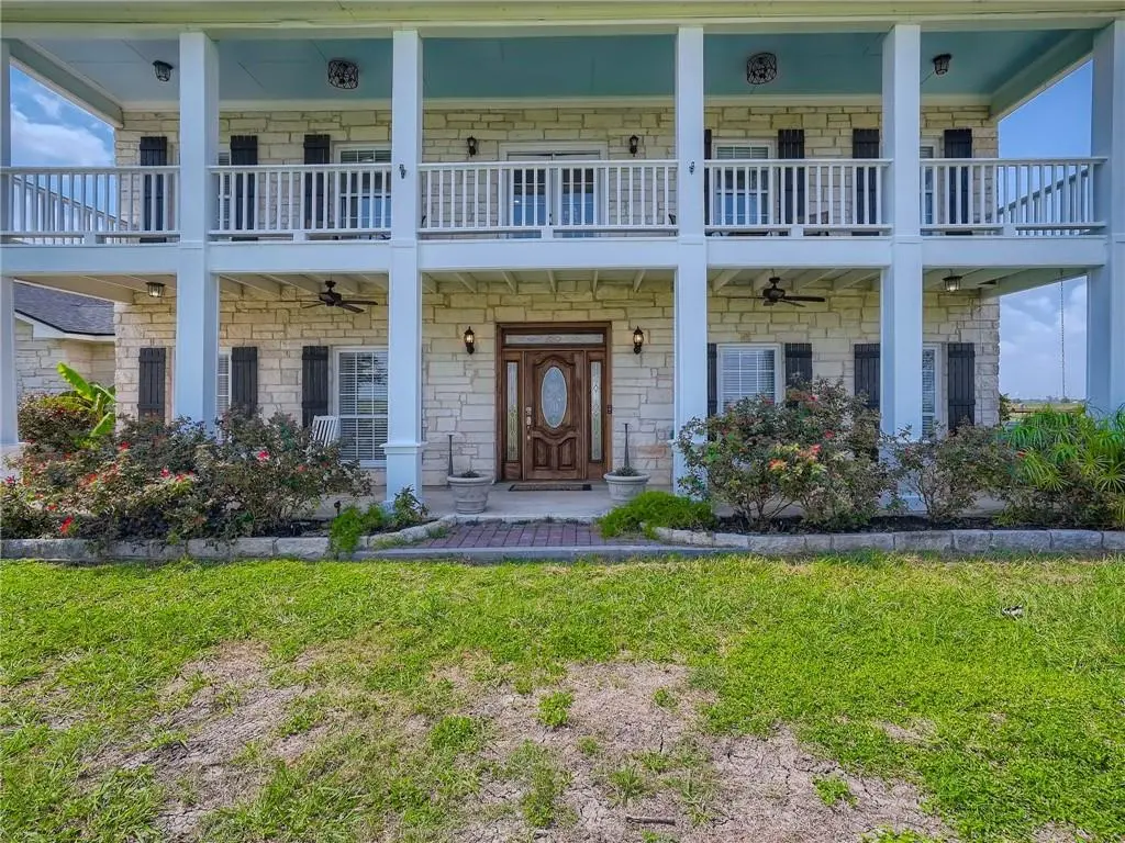680 County Road 349 RD, Granger, TX 76530