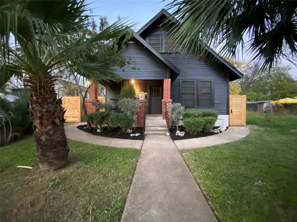 2300 Santa Rosa ST, Austin, TX 78702