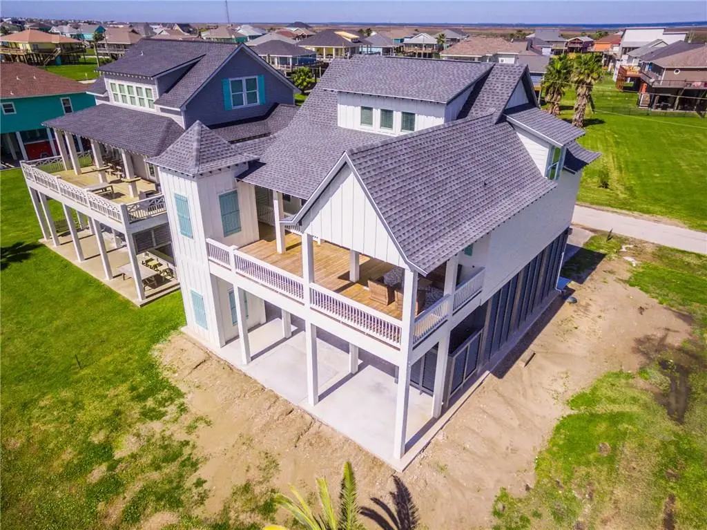 2634 Tide DR, Out Of State, TX 77650