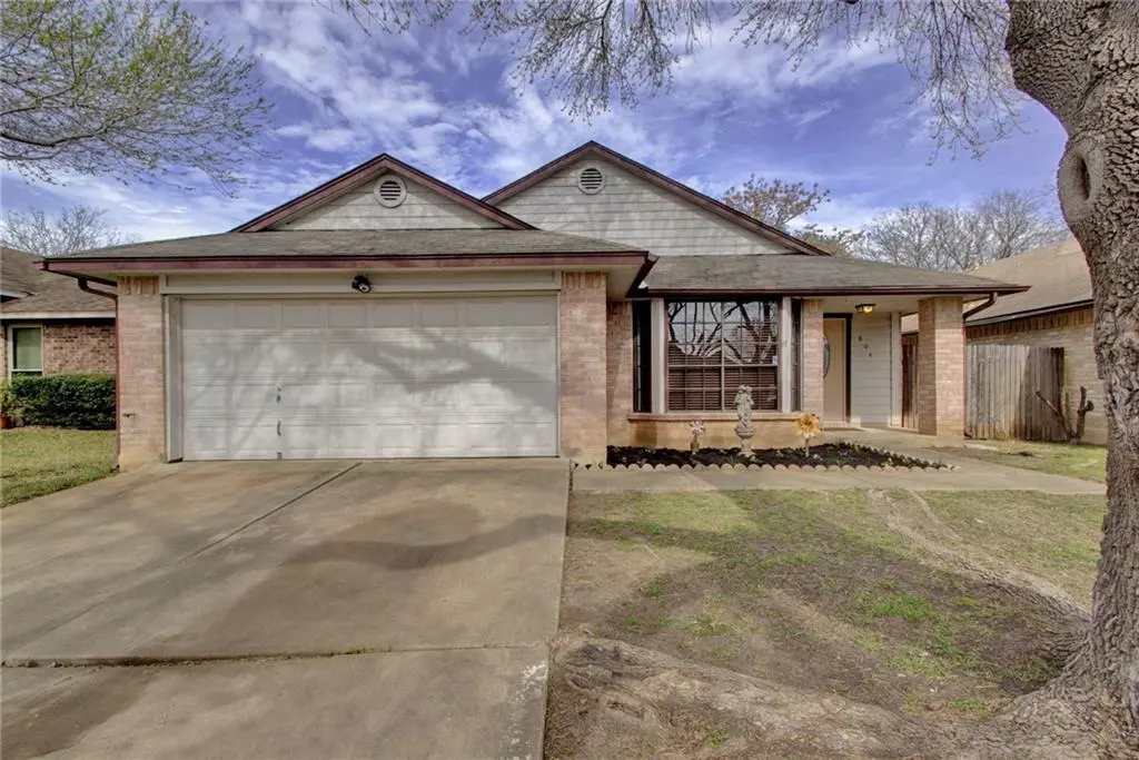 804 Saunders DR, Round Rock, TX 78664