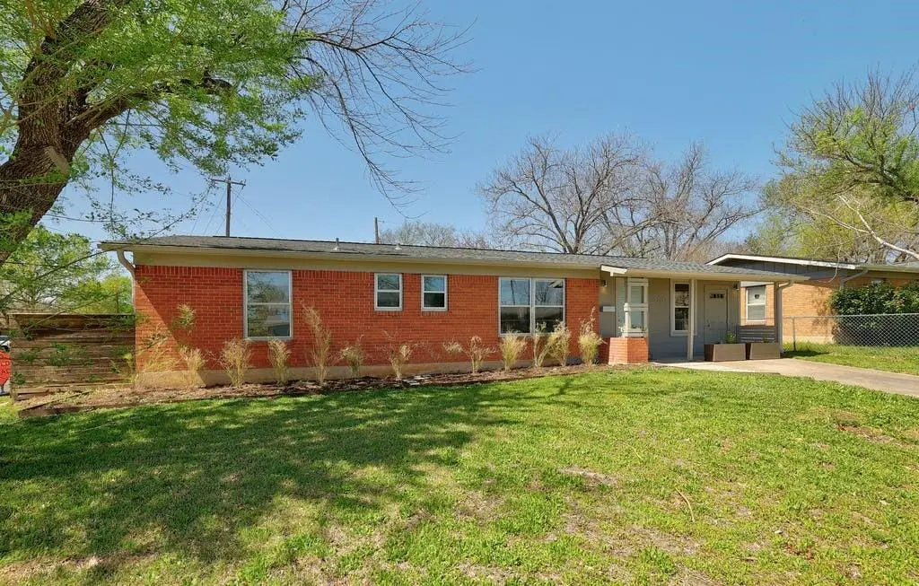 2213 Bristol DR, Austin, TX 78723