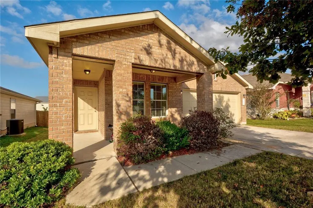140 Nandina DR, Buda, TX 78610