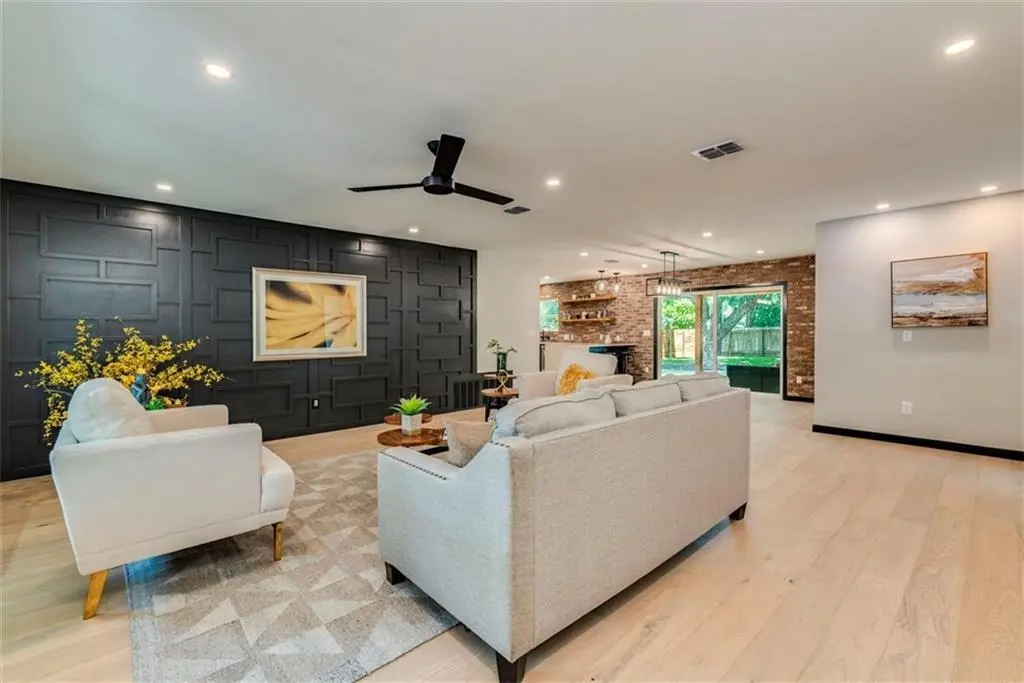 5707 Fairlane DR, Austin, TX 78757