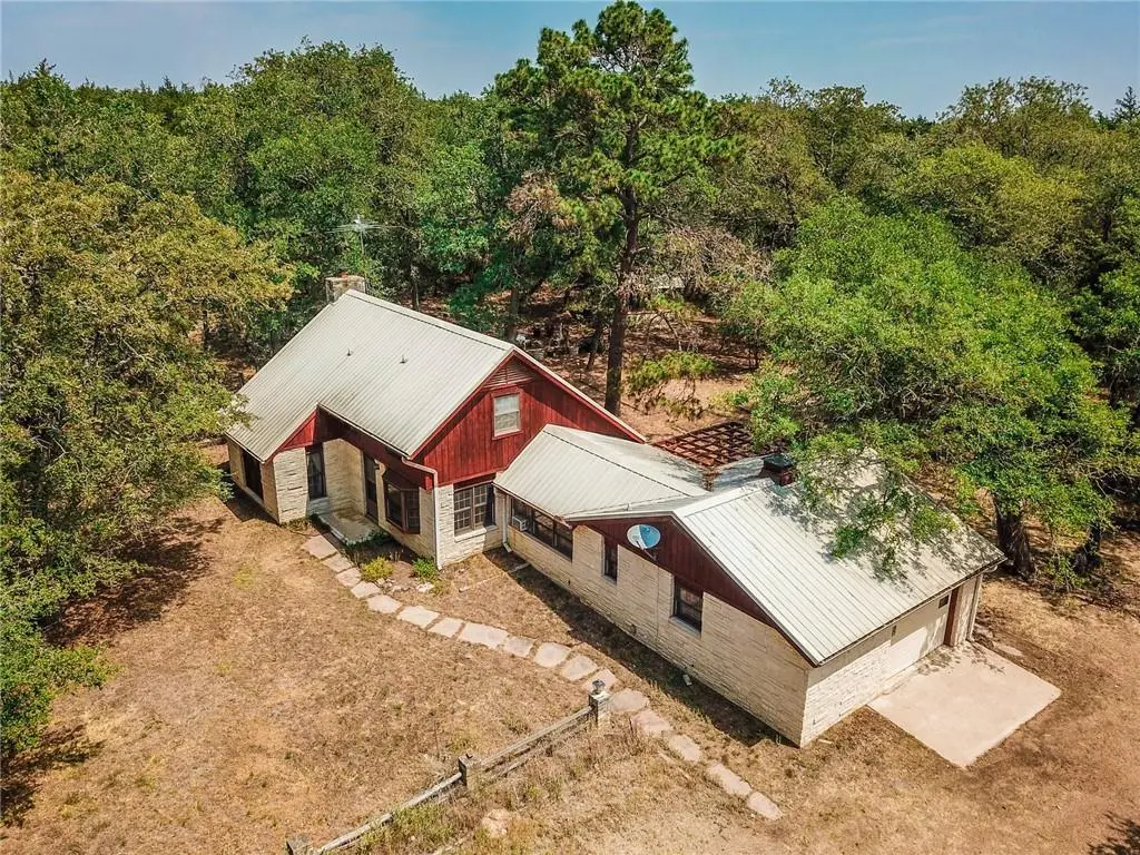 323 Rosanky Cattle Company RD, Rosanky, TX 78953