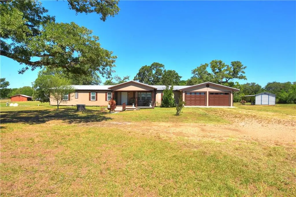 422 Smith RD, Bastrop, TX 78602