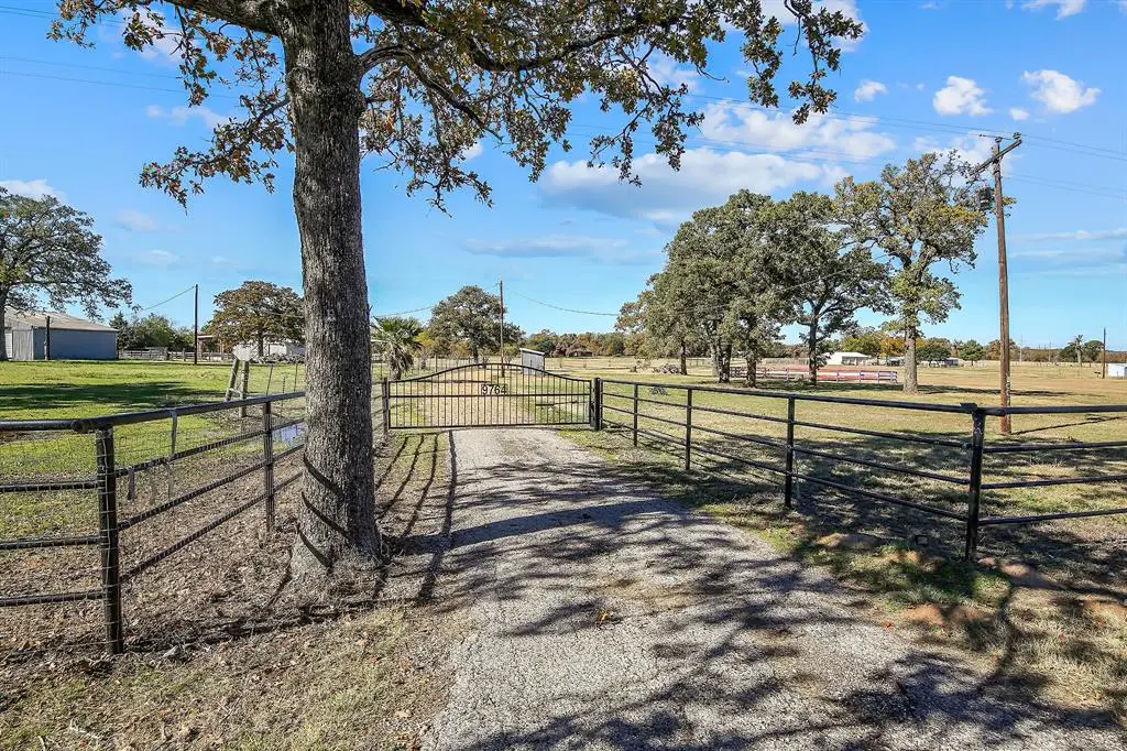 9764 W US Hwy 79 HWY, Hearne, TX 77859