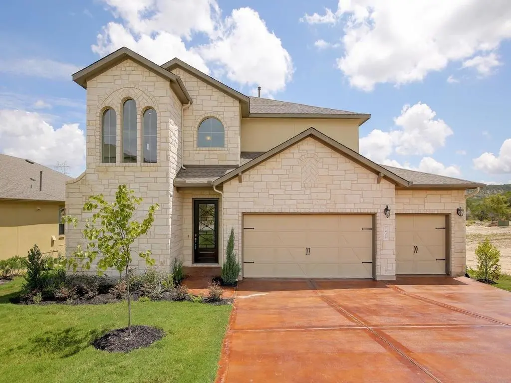 406 Highland Village DR, Lakeway, TX 78738