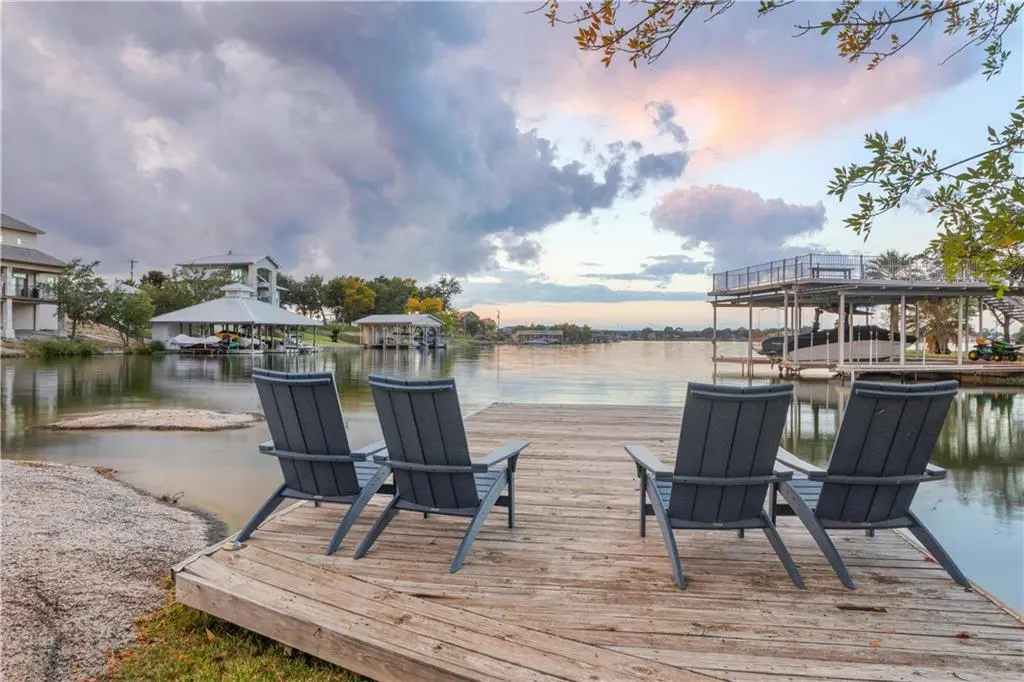 904 Shorewood Downs DR, Granite Shoals, TX 78654