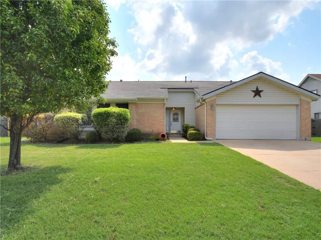 2205 Creekview DR, Round Rock, TX 78681