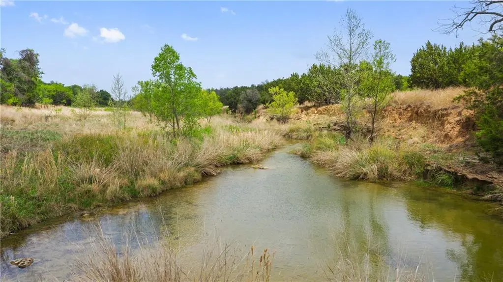 92 Kenbrook Farms LN, Fredericksburg, TX 78624