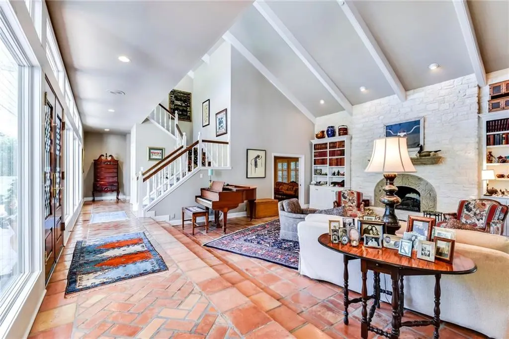 3413 Ledgestone DR, Austin, TX 78731