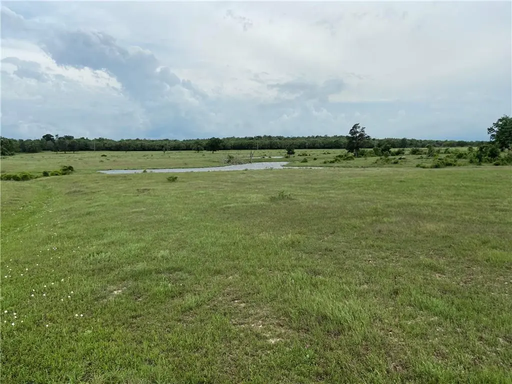 3820 N Fm 154, Muldoon, TX 78949