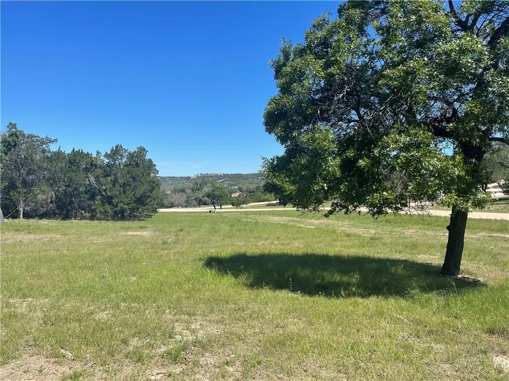 40 Cool Water Ranch RD, Fredericksburg, TX 78624