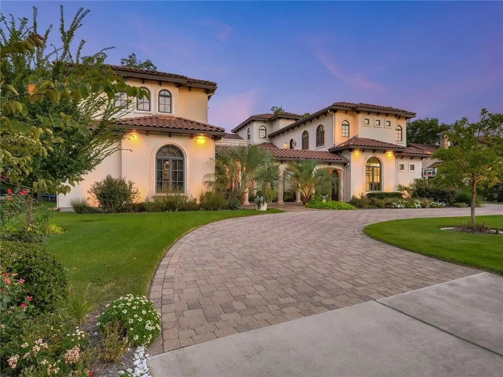 8300 Big View DR, Austin, TX 78730