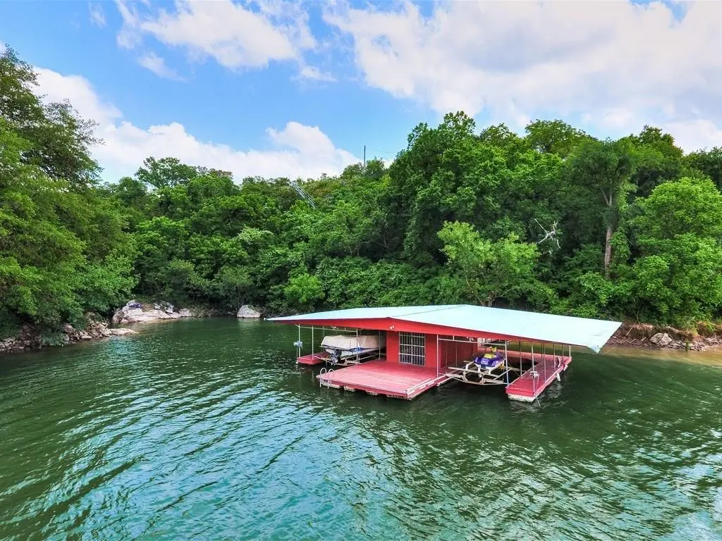 1502 Pace Bend RD, Spicewood, TX 78669