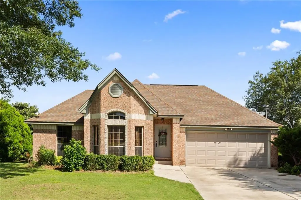 342 Thomas DR, Martindale, TX 78655