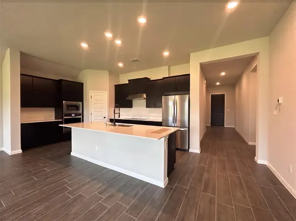 303 Bear Oak ST, Hutto, TX 78634