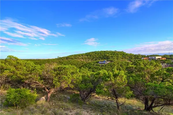 697 Windsong TRL, West Lake Hills, TX 78746