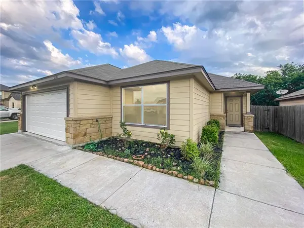 2141 Yellow Rose WAY,  Gonzales,  TX 78629