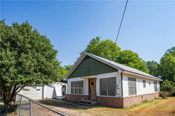 110 Carmine Cemetery RD,  Carmine,  TX 78932