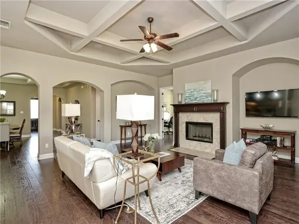 103 WAVERLY SPIRE CT, Lakeway, TX 78738