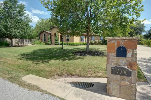 15306 BOWLING LN, Lakeway, TX 78734