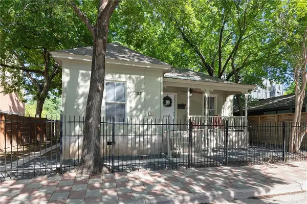 303 Navasota ST,  Austin,  TX 78702