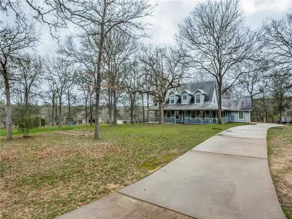 229 Piney Ridge DR, Bastrop, TX 78602