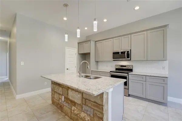 216 Lamaloa LN, Bastrop, TX 78602