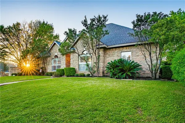 501 Ladin LN, Lakeway, TX 78734