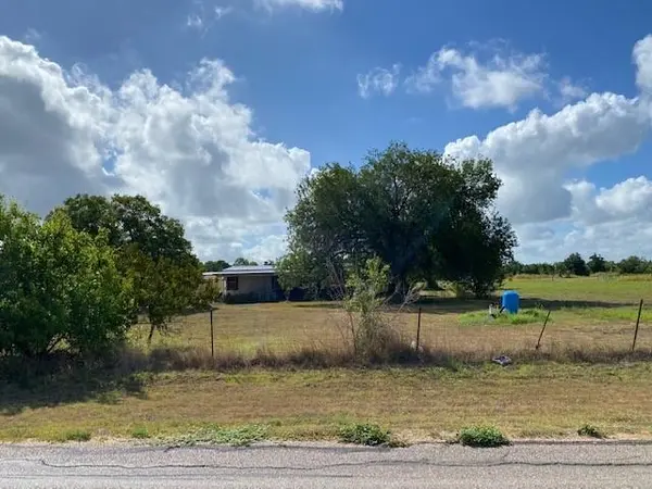 1801 Webberwood DR, Webberville, TX 78621