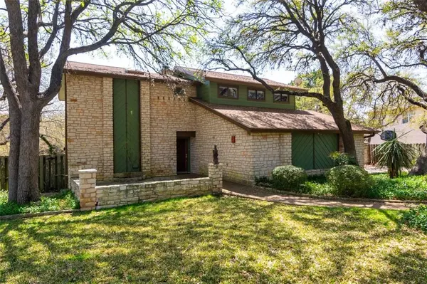 220 Hurst Creek RD, Lakeway, TX 78734