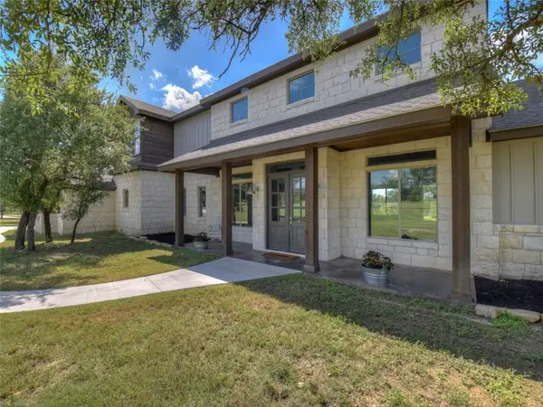 102 Oak Meadow TRL, Spicewood, TX 78669