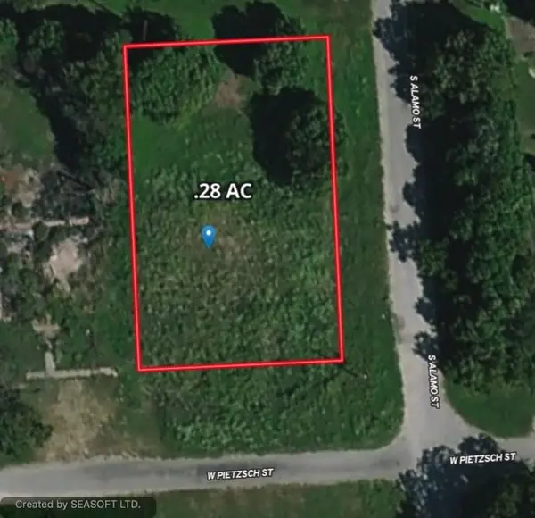 504 W Pietzsch ST,  Bartlett,  TX 76511