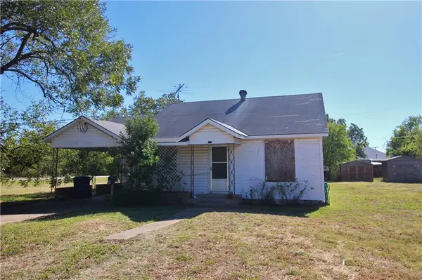 325 E Bell ST,  Bartlett,  TX 76511