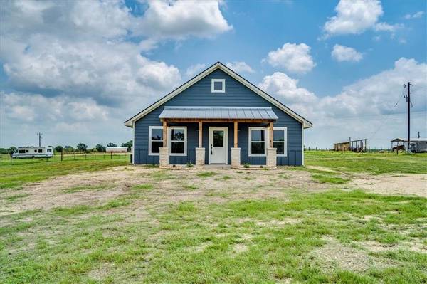 1581 Washburn RD, Luling, TX 78648