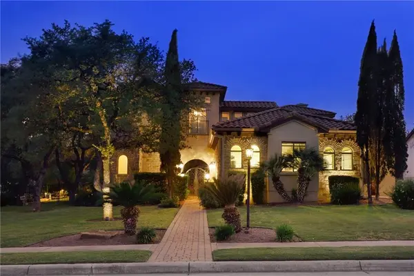 611 Golden Bear DR, Lakeway, TX 78738
