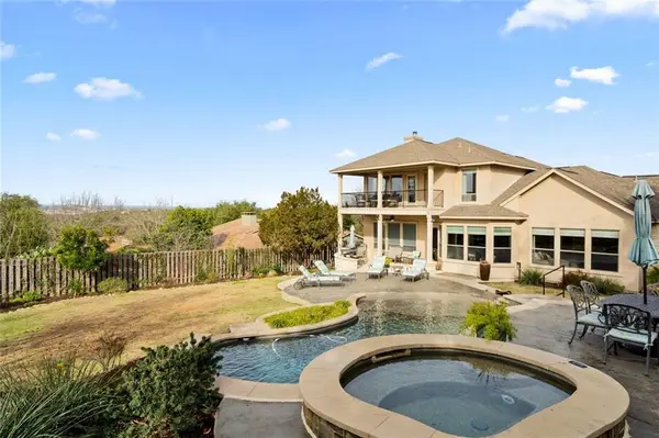 108 Javelin DR, Lakeway, TX 78734