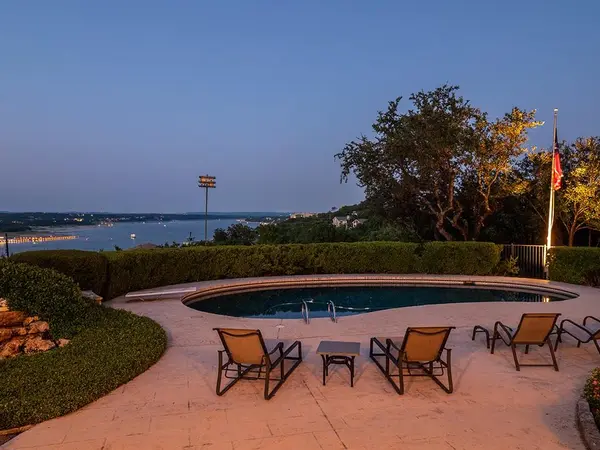 301 Comet CV, Lakeway, TX 78734