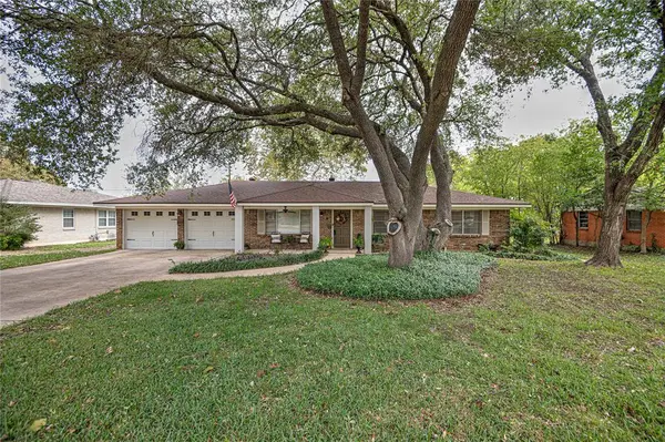 2109 Downing ST, Belton, TX 76513