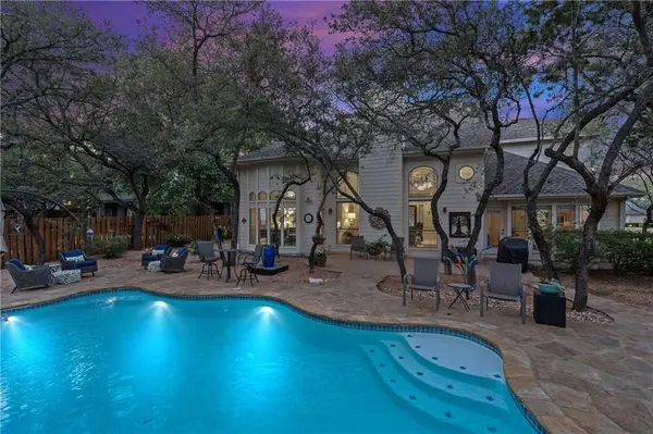 205 Champion DR, Lakeway, TX 78734