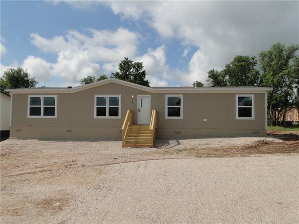 140 Brianna CIR, Johnson City, TX 78636