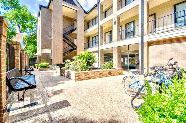 704 W 21st ST #301,  Austin,  TX 78705