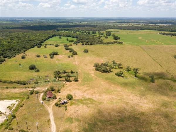 4018 397 RD,  Gonzales,  TX 78629
