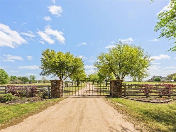 20320 Nichols RD, Hockley, TX 77477